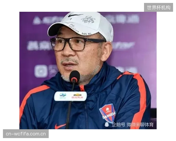 大名单体现新老结合,主帅阿尔法罗着眼于利用年轻球员的冲击力应对密集赛程。 大名单体现新老结合,主帅阿尔法罗着眼于利用年轻球员的冲击力应对密集赛程。